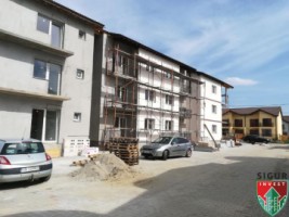 apartament-3-camere-intabulat-geam-la-baie-strazi-asfaltate-2